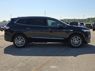 2022 Buick Enclave Essence