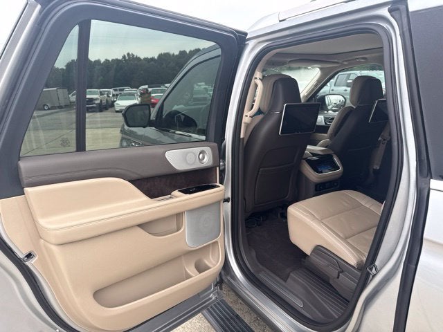 2023 Lincoln Navigator L Reserve