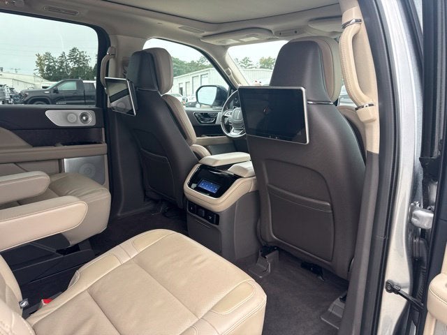 2023 Lincoln Navigator L Reserve