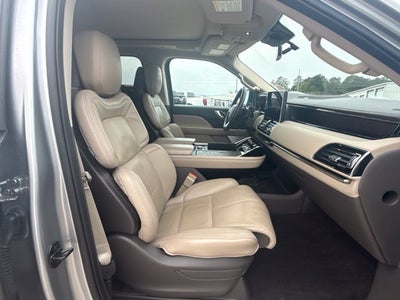 2023 Lincoln Navigator L Reserve