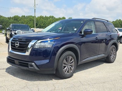 2023 Nissan Pathfinder SV