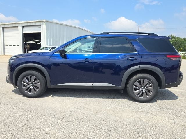 2023 Nissan Pathfinder SV