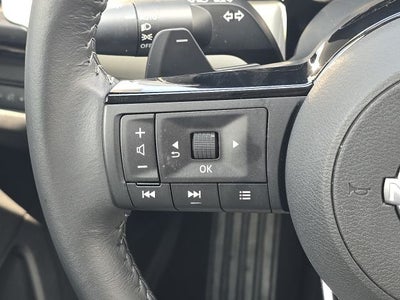 2023 Nissan Pathfinder SV