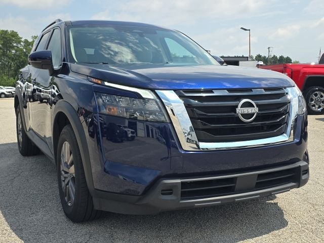 2023 Nissan Pathfinder SV
