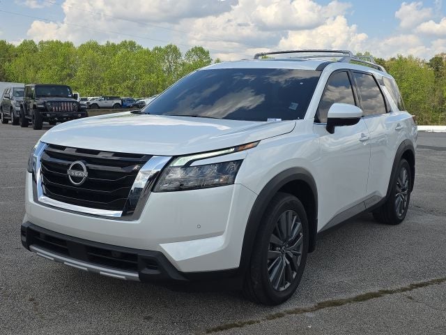 2025 Nissan Pathfinder SL