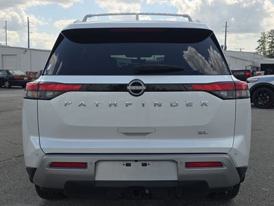 2025 Nissan Pathfinder SL