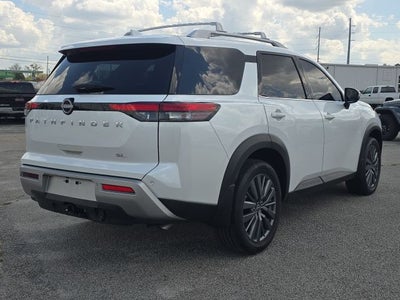 2025 Nissan Pathfinder SL