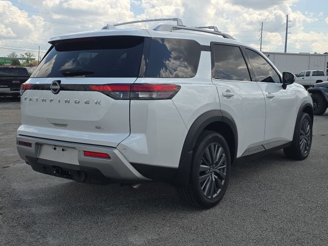 2025 Nissan Pathfinder SL