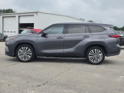 2023 Toyota Highlander Platinum