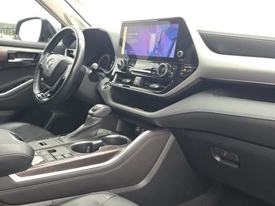2023 Toyota Highlander Platinum