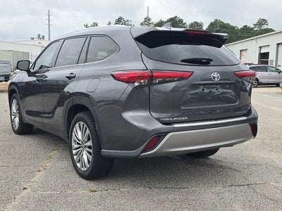 2023 Toyota Highlander Platinum