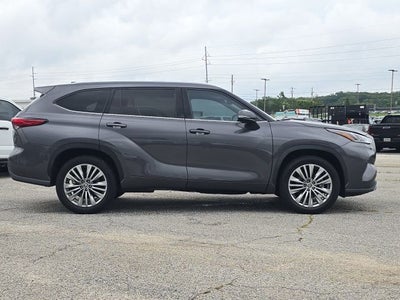 2023 Toyota Highlander Platinum