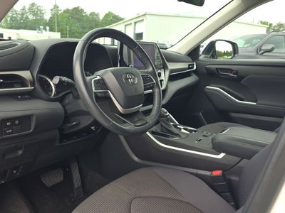 2023 Toyota Highlander LE
