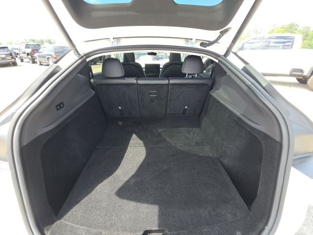 2026 Tesla Model Y Base