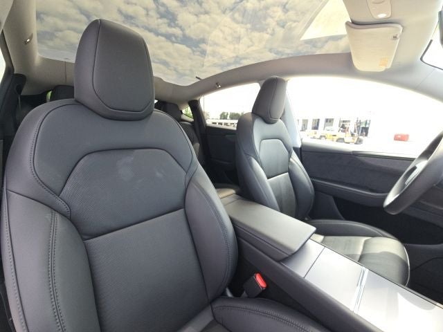 2026 Tesla Model Y Base
