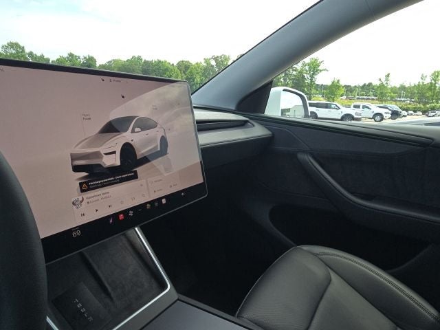 2026 Tesla Model Y Base