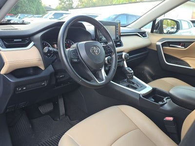 2019 Toyota RAV4 XLE Premium