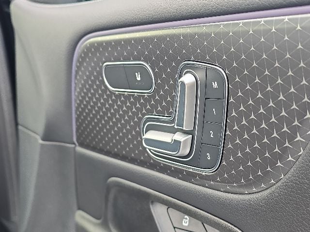 2025 Mercedes-Benz GLB GLB 250