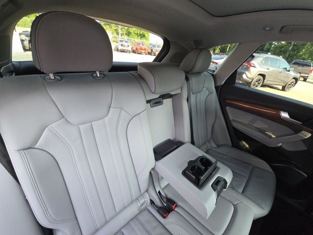 2022 Audi Q5 e S Line