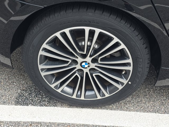 2019 BMW 5 Series 530i