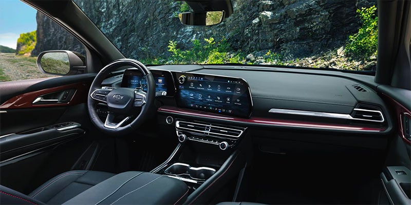 2025 Chevrolet Traverse displaying the interior